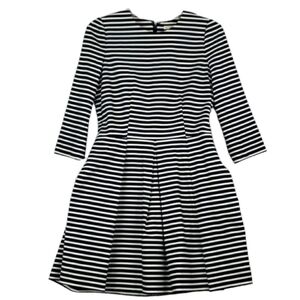 GAP~Woman Size 4Petite~White/Navy Striped Fit/Flare Dress 3/4 Sleeve, Pockets.